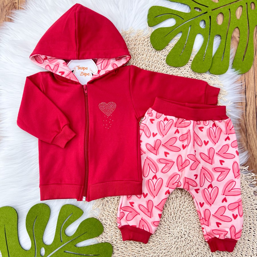 Conj. Jaqueta com Capuz e Calça de Moletom com Corações - Vermelho 